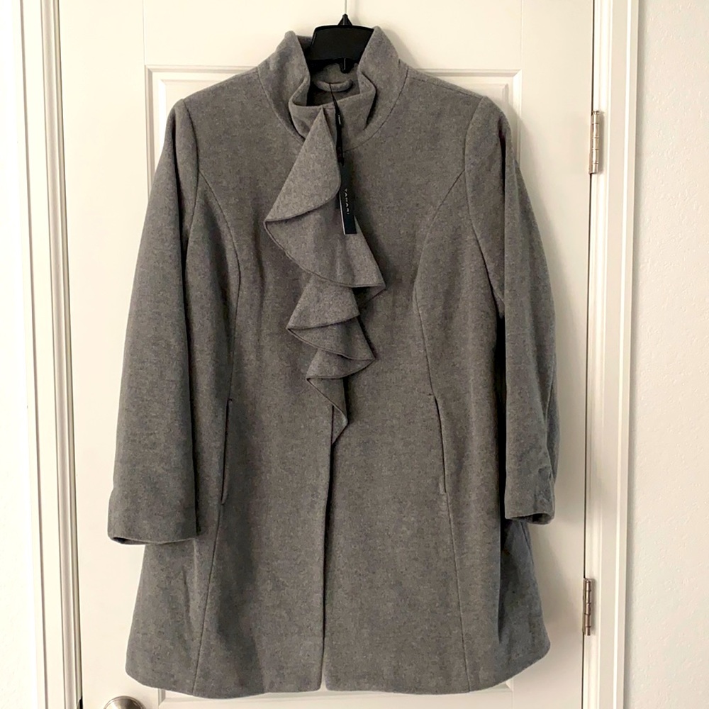 NWT Tahari Grey pea coat 🧥